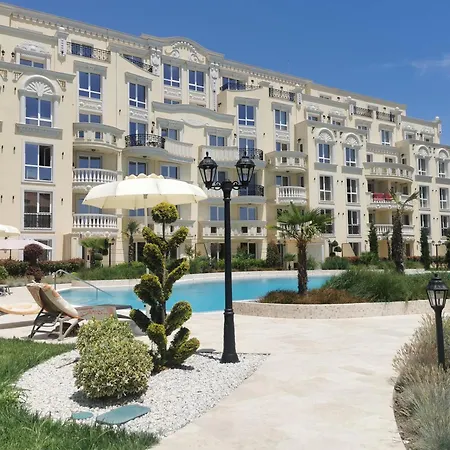 Amber Drop With A Pool Appartement